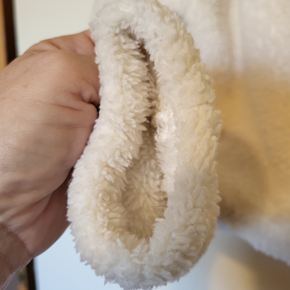 HYFVE Cozy White oversized Fleece crop sherpa hoodie, 1/2 zipper. mall - Picture 9 of 15